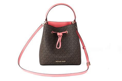 michael kors grapefruit|Michael Kors Suri Medium Logo Crossbody Bucket Messenger .